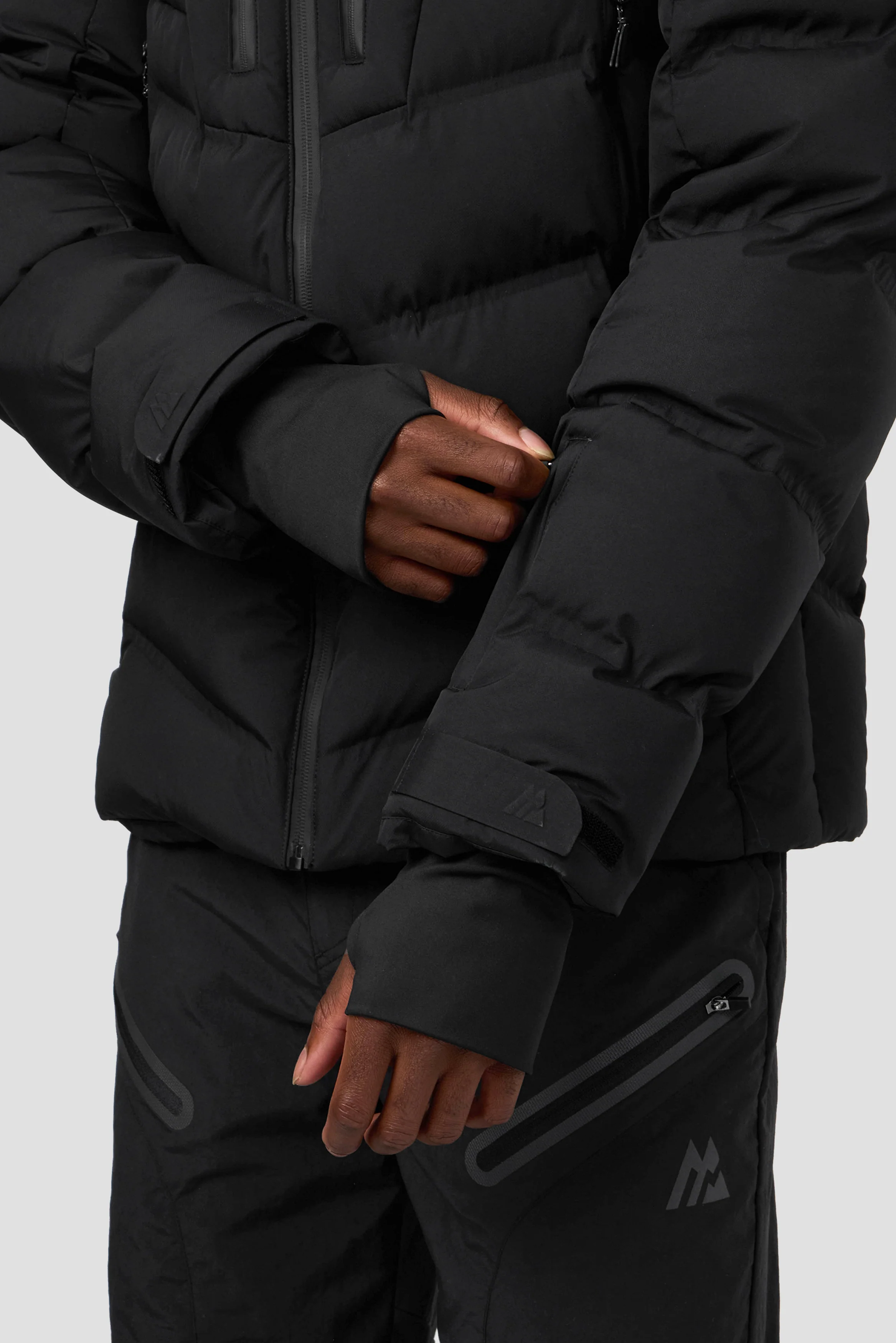 Arcs 2.0 Down Jacket - Black - Image 8
