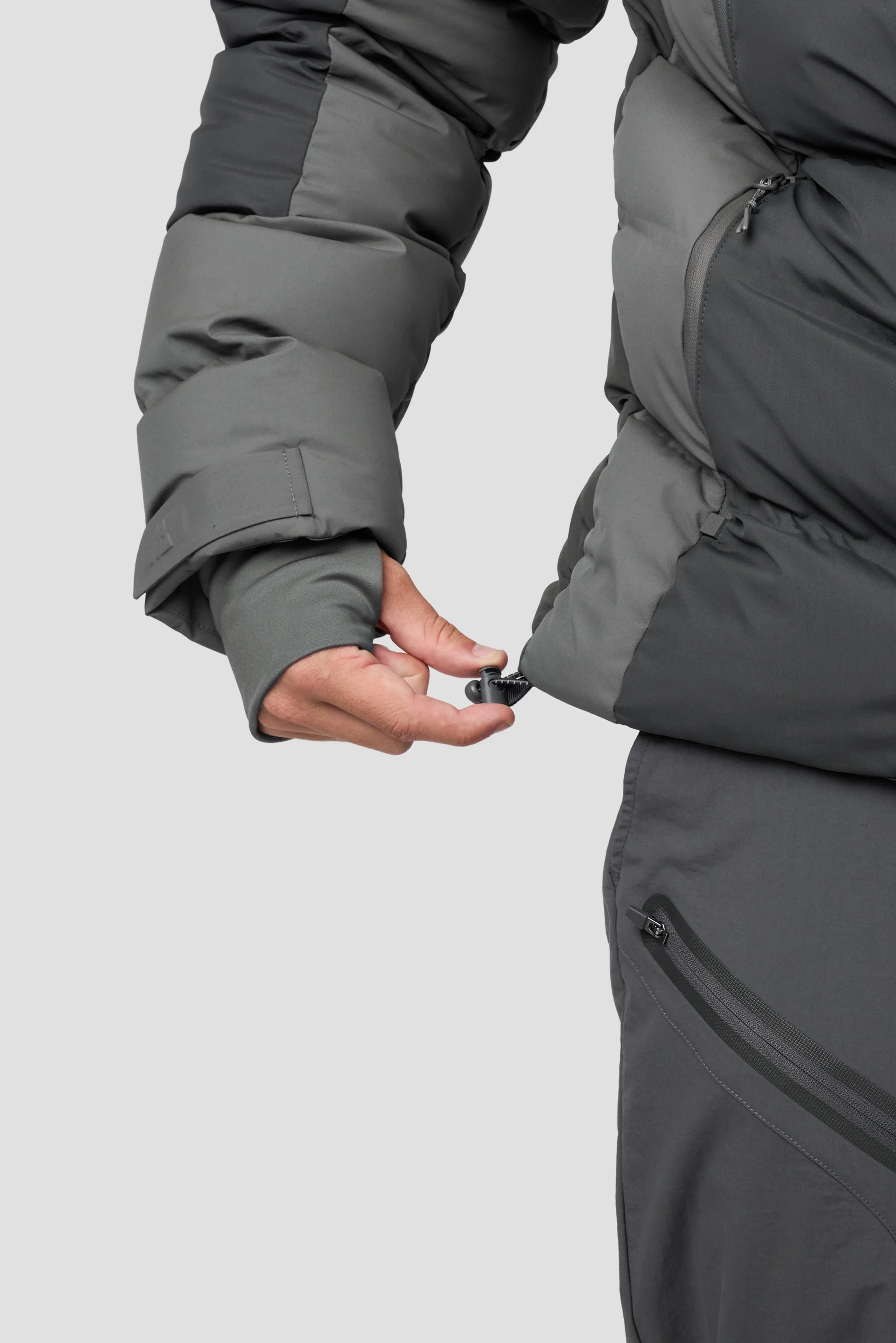 Arcs 2.0 Down Jacket - Asphalt/Cement Grey - Image 7