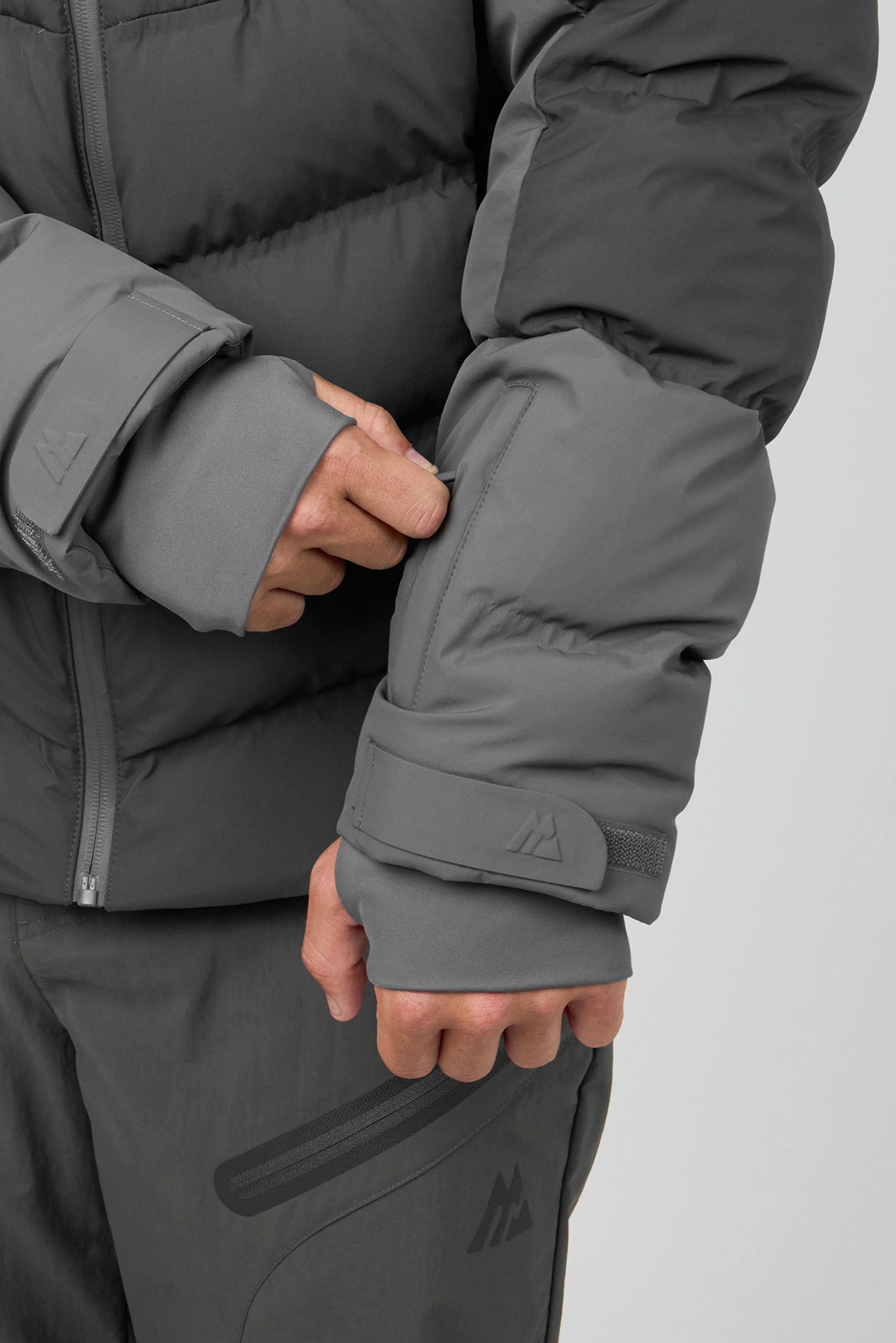 Arcs 2.0 Down Jacket - Asphalt/Cement Grey - Image 8