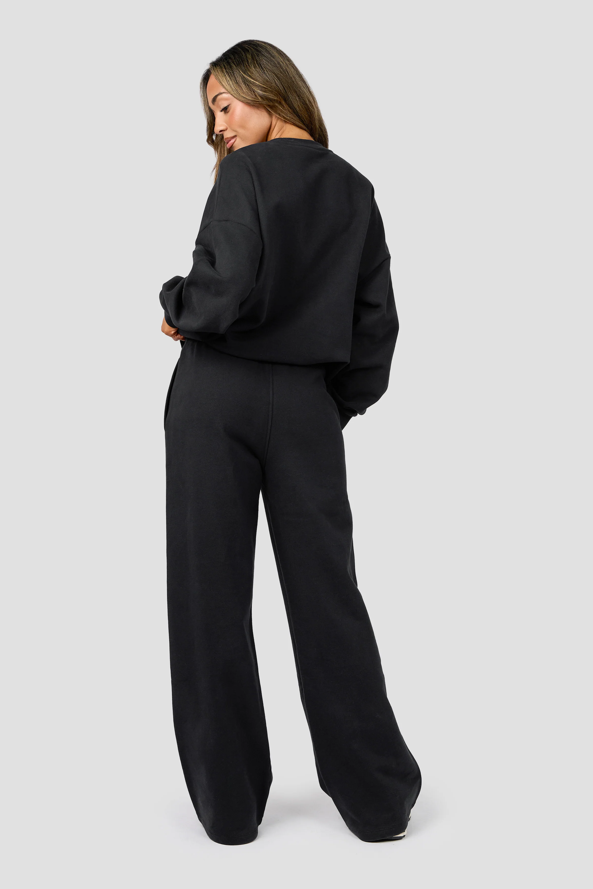 Form Oversized Sweatshirt - Black - Image 5